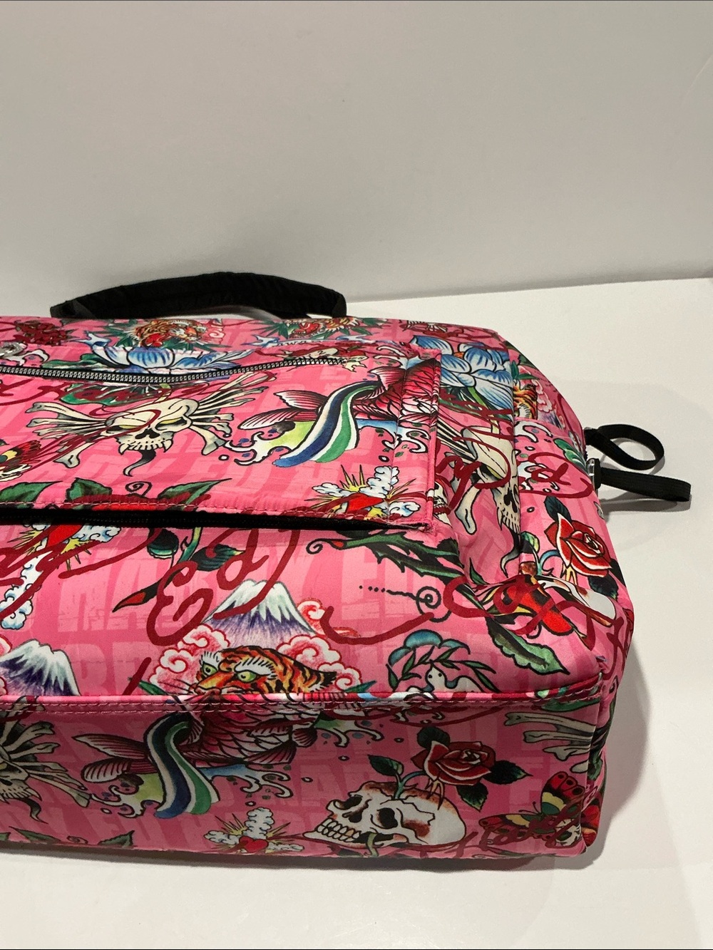 NWT Ed Hardy Weekend Traveler with Convenient Suitcase Slide and zipper closure. - Picture 8 of 16